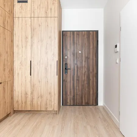 Holzera Superapart With Bathtub Garden & Parking Warschau