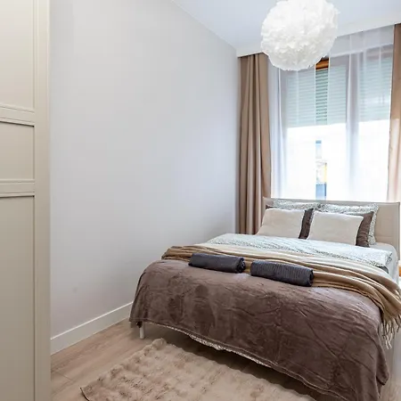 Holzera Superapart With Bathtub Garden & Parking * Warschau
